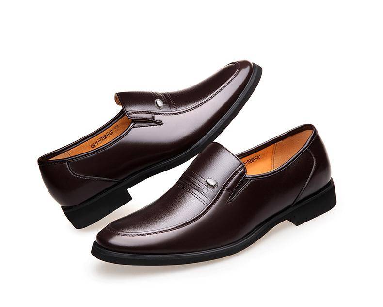 British Slip on Fur Leather Shoes Men Winter Footwear 2022 Business Formal Dress Shoes Elegant Suit Office Shoes Warm Shoe