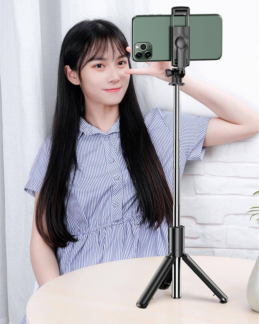 Wireless Bluetooth Selfie Stick Mobile Phone Holder Retractable Portable Multifunctional Tripod With Wireless Remote Shutter