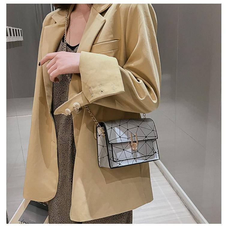 2022 Brand Fashion Women's Designer Crossbody Bag Fashion Casual Small Square Bag Wild Crossbody Bags Solid Color High Quality